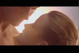 美到窒息，少女与恶龙的唯美爱情故事视频封面