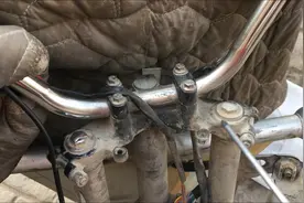 电动两轮三轮车跑偏吃胎找不到问题，师傅教你轻松修好不用换件！视频封面