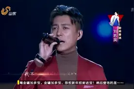 这么帅的靳东还是第一次见！现场唱歌也太好好听了吧，牵动人心