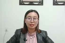 汽车年检合格，交管部门以有违章未处理拒发放合格标志，这合法吗视频封面