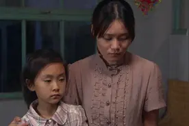 不会哄小孩？看男子的做法，用这个东西就能笼络小孩心！