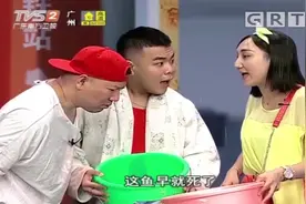 都市笑口组：小伙上前搭讪美女，却发现美女早就有男友，太尴尬了视频封面