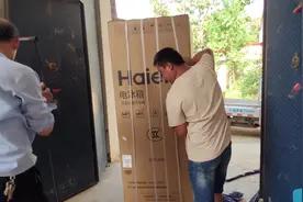 老张把用了11年的冰箱换掉了，这次不用担心食物没地方各了视频封面