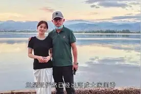孟非晒父女合影，23岁女儿落落大方，郭德纲看中的“儿媳”不得了视频封面