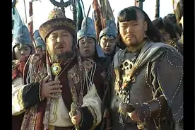 铁木真攻打西方大国乃蛮部，太阳汗让札木合介绍铁木真，被吓跑了视频封面