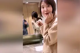 有个当老师当女朋友是啥体验？啧啧！这狗粮我不吃视频封面