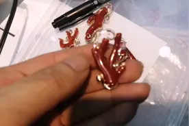利哥简单说说珠宝加工过程，珊瑚吊坠成品出来了，来看看吧视频封面