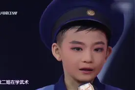 姐姐是国家一级运动员，梨园春舞台上为弟弟助阵，功夫一级棒