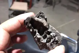 汽车油耗特别高，原来是三元堵了，百公里多烧4个油视频封面