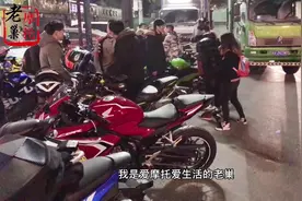 落地7.7万的进口本田cbr500r机车 除了贵是真的香 车主还是女生