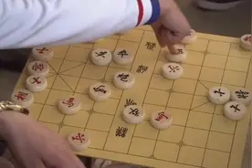 自闭症小伙看下棋 记忆力惊讶在场所有人视频封面