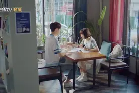 杨若盈回国，星辰吃醋大改造，一白夸星辰漂亮，星辰喂炸鸡给一白视频封面