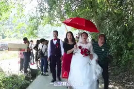 广东小伙娶一高中教师，迎接新娘进家的场面好浓重，牛不牛自己看视频封面