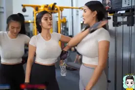 泰国网红健身三姐妹，看她们前凸后翘的劲爆身材是怎样锻炼的视频封面