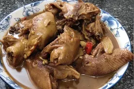 红烧鸡头的家常做法，简单入味又好吃，吃的心里美滋滋