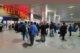 地图先生结束松原之旅，返回长春，松原站里上车的人还真不少