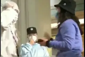 大闹重庆机场的女子，哪来的回哪去！视频封面