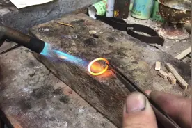 金银加工！这样纯手工加工制作的黄金素圈戒指大家觉得好看吗？视频封面