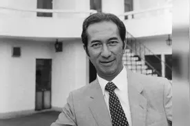 你不知道的赌王何鸿燊：娶四夫人，生17个孩子，一辈子就为一孙子视频封面