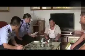 蹲冤狱后怎么办？一男子获十几年冤狱后人生竟发生翻天覆地转变视频封面