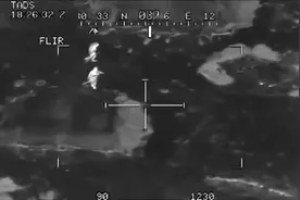 战场实录：阿富汗美军阿帕奇直升机夜晚空中打击敌人视频封面