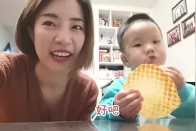 宝妈分享宝宝虾片制作方法，10分钟就能搞定，健康又营养！视频封面