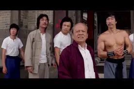 影视：主告诉我们，有人打你左脸，你要再把右脸给他打，气人不。