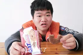 试吃巧香麦片巧克力酥，浓郁的巧克力和麦片，又香又脆视频封面