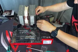 i7 9700K +2070S 经典装机过程 哈尔滨朋友的分享！视频封面