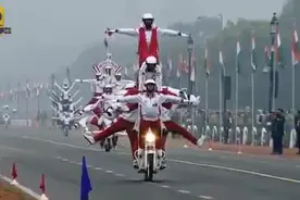 印度军演传统项目，摩托都是这么开的！