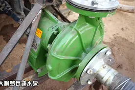 没电用喷灌机浇地，这款水泵作业效率高，用过的老农都说好视频封面