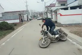 小伙苦练，想当一名赛车手，能成功吗视频封面