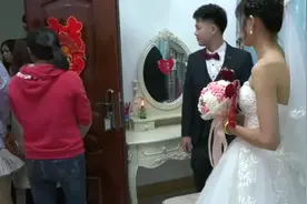 广东湛江，又一位老板结婚了，老板娘长的像花一样漂亮视频封面