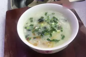 养胃又营养的皮蛋瘦肉粥，喝起来真香，喜欢的朋友就收藏吧视频封面