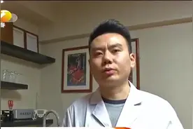 “盐值”太高！国人食盐摄入量超全球标准一倍多，高盐危害实在多视频封面