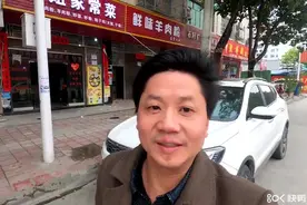 给老板做5个发光字，收费1000元，小陈说太便宜了视频封面