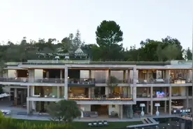 梦到花8800万美刀给女友买了个房子,她看完之后,笑出了猪叫声视频封面