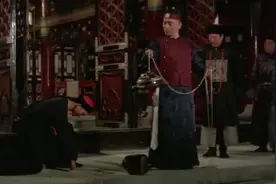 影视：雍正亲自实验血滴子，小太监多嘴耍聪明，被当实验品视频封面