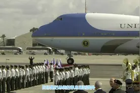 纪录片《空军一号》带你了解美国总统专机视频封面