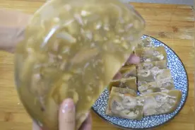 芬芬3分钟教你做北方猪蹄冻，不用一滴油，Q弹爽滑，做法简单美味视频封面