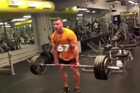 世界自然健美冠军“道格·米勒”硬拉210KG100下，轻松视频封面