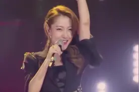 白冰自曝与丈夫离婚多年，离婚原因只字未提，对女儿很愧疚，加油