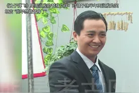 周润发替身对着镜子练了半年发哥经典笑容，你们觉得像吗？视频封面