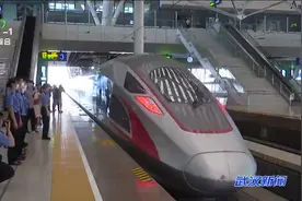 来了！湖北小龙虾首次乘高铁赶赴上海人民餐桌视频封面