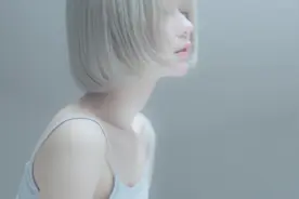 【yurisa专辑二】抖音爆火的bgm配上银发的精灵少女视频封面