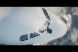 《空中机长》温馨提示 坐飞机一定要系好安全带视频封面