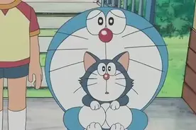 《哆啦A梦》哆啦A梦捡到小猫，谁养的猫咪就像谁！视频封面