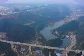 贵阳市全景高清航拍一圈.云岩区南明区观山湖区.三个区都很漂亮视频封面