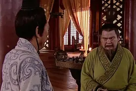 历史罕见，众目睽睽之下，皇帝亲自为亲王驾驭马车，居然是因为