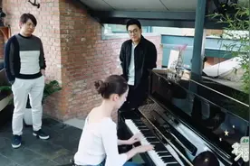 不愧是朗朗老婆，完美女人吉娜神速弹钢琴，郎朗林依轮都看呆了！视频封面
